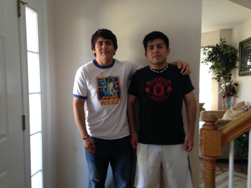 Edgar's older brother, Mario, has helped keep him motivated through most of his journey. Edgar's weight loss inspired Mario to start running alongside his brother. Mario has lost 70 pounds.
