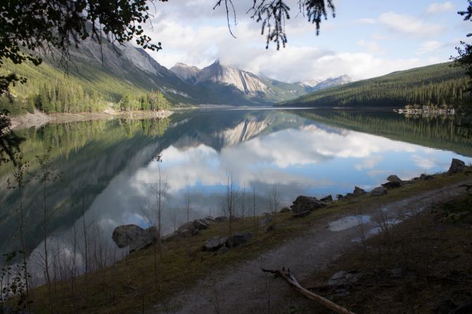 Every winter, Medicine Lake in Canada simply disappears, and the mystery of why wasn't solved until the 1970s. 