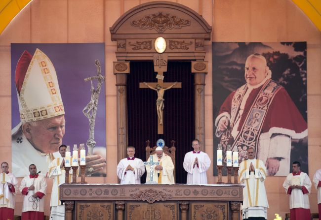 Pope Francis celebrates Mass in Amman's International Stadium on May 24.