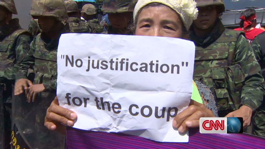 dnt Hancocks thailand military coup protest_00005730.jpg