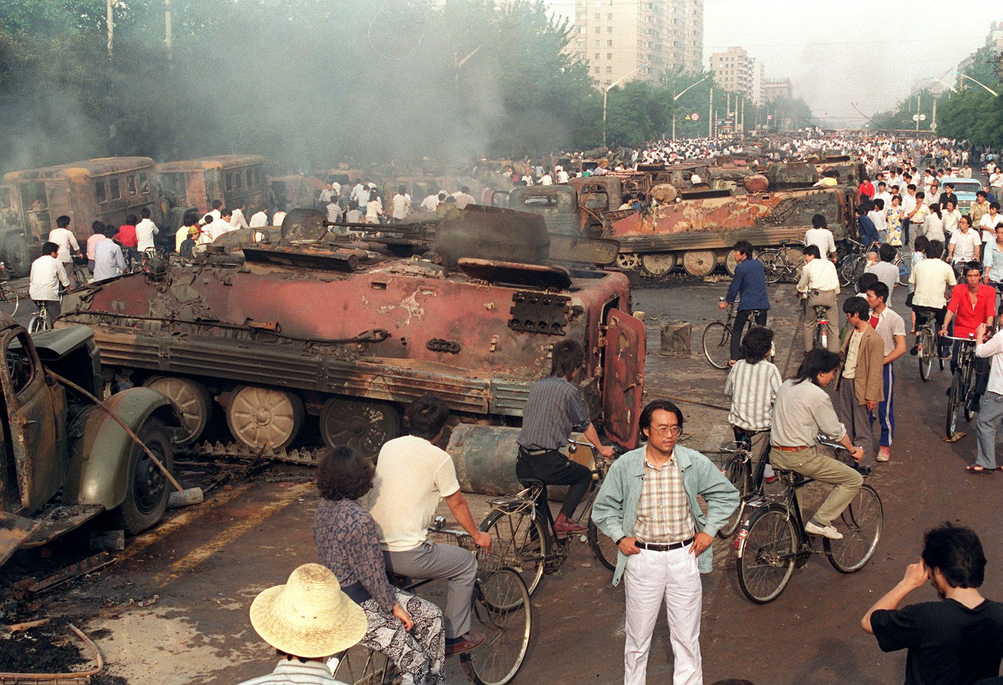 vyjadrenie-silueta-bafa-tiananmen-square-massacre-bodies-inspire-banka