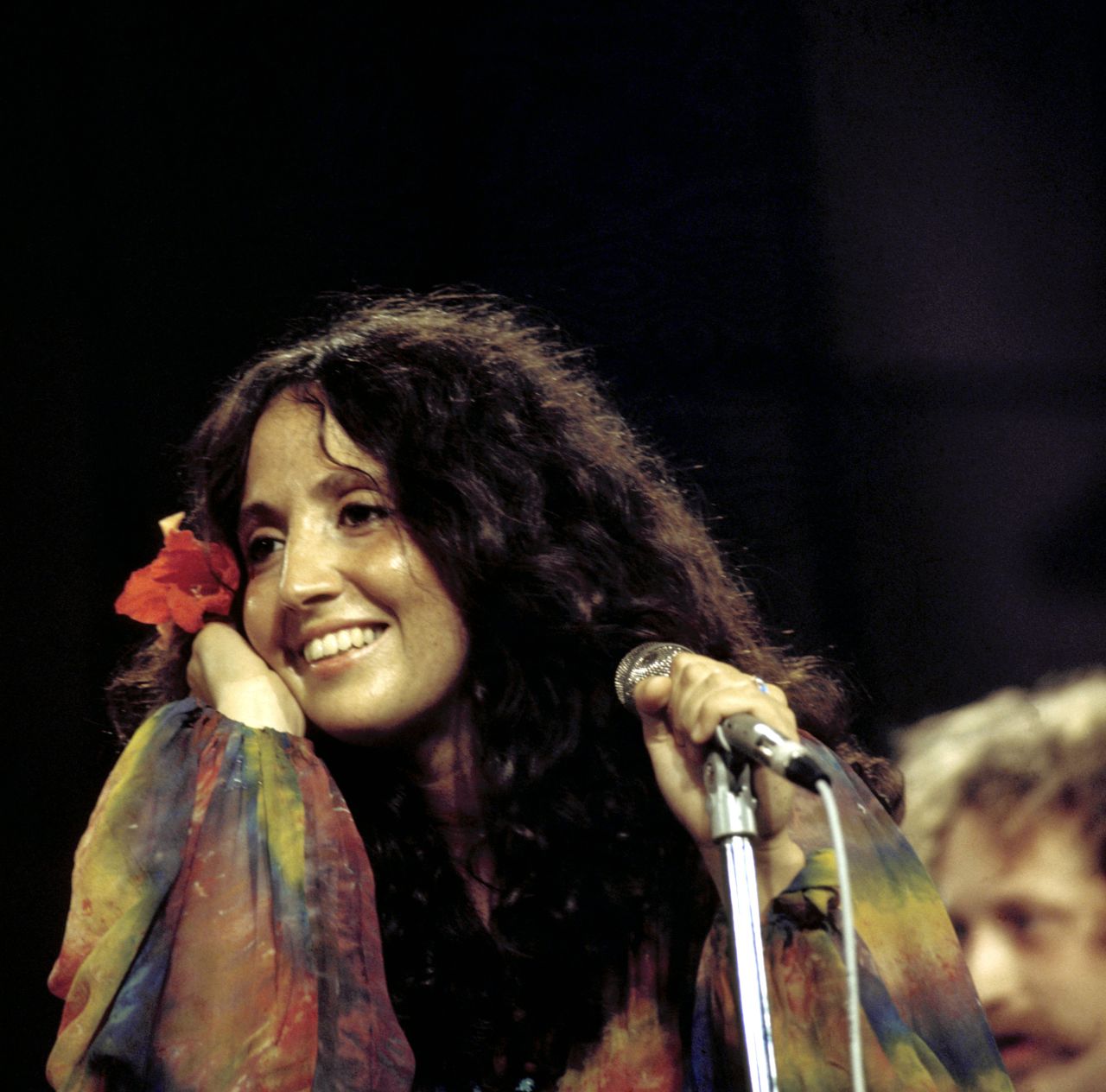 Maria Muldaur hit the Top 10 with <a href="http://www.youtube.com/watch?v=Yt2O4Y_sQ98&feature=kp" target="_blank" target="_blank">"Midnight at the Oasis,"</a> a romantic song that sent camels to bed and maintained that cactus "is our friend." 