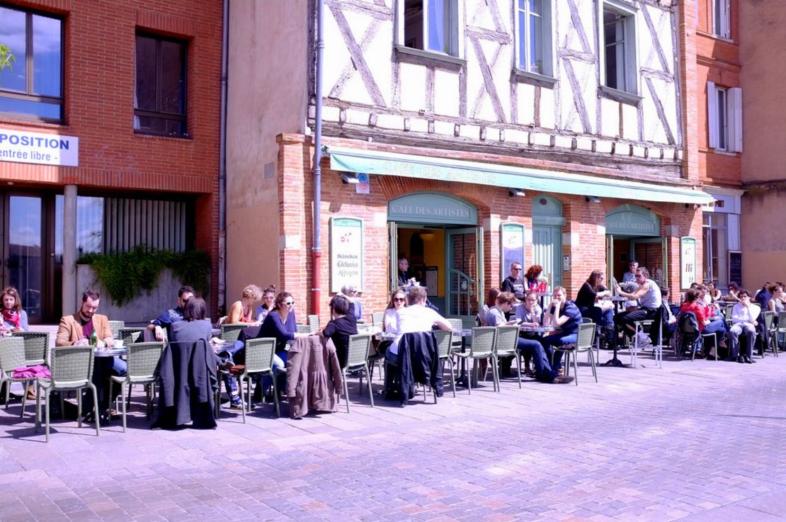 Le Café des Artistes is the go to place to watch the world go by 