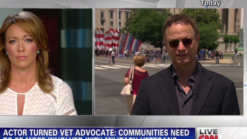 nr.brooke.gary.sinise.veterans_00011107.jpg