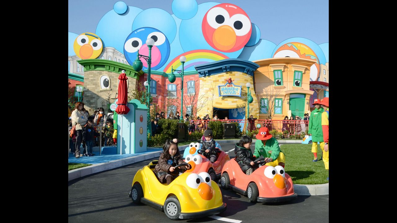 Universal Studios Japan in Osaka features Universal Wonderland, an amusement zone within the park. 