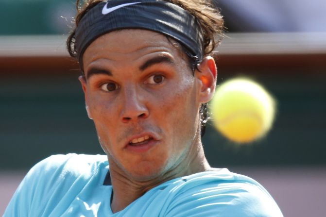 Rafael Nadal cruised into the last 16 at Roland Garros with a straight sets win over Leonardo Mayer. 