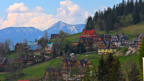 <strong>10. "Picture-perfect" Zakopane:</strong> Richard Gornik was awed by "the beautiful scenery and the holiday atmosphere" in the town of <a href="http://ireport.cnn.com/docs/DOC-1137064">Zakopane</a> during a visit to Poland.