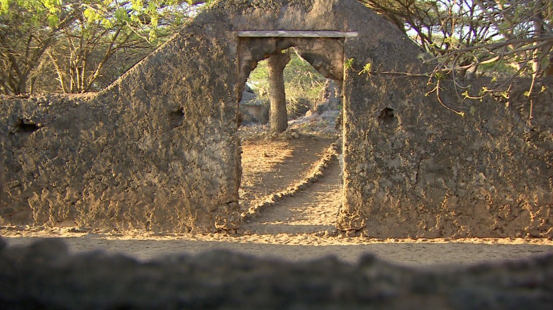 The mosque was ultimately abandoned due to a poor water supply, but its ruins are a portal to the past.