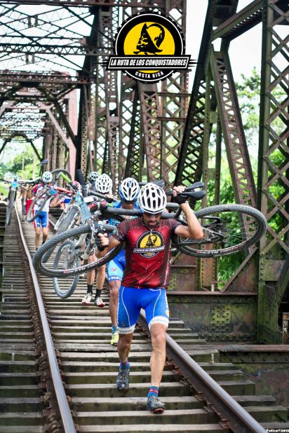 La Ruta begins in a Pacific surfing resort, rises into volcanic peaks and descends to the Caribbean coast. Along the way there's some tough terrain, and a few rickety-looking railway bridges to navigate.
