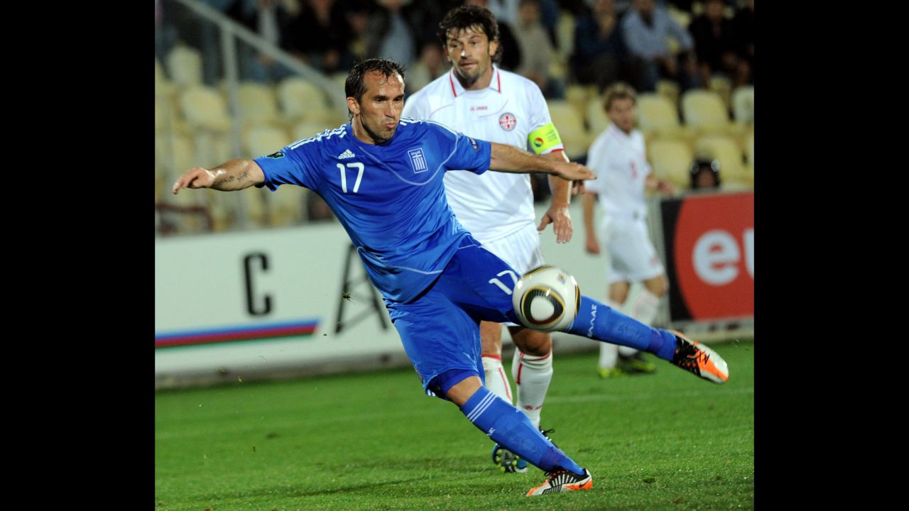 <strong>Theofanis Gekas (Greece):</strong> Greece doesn't have any major stars on the international stage. Nor does it have overtly dangerous goal scorers. So it'll be interesting to see how Gekas, a 34-year-old club journeyman, performs in a relatively weak group. With 24 international goals and a ton of experience -- including club stints in Turkey, Spain, Germany, England and Greece -- he has the wherewithal to make a difference.