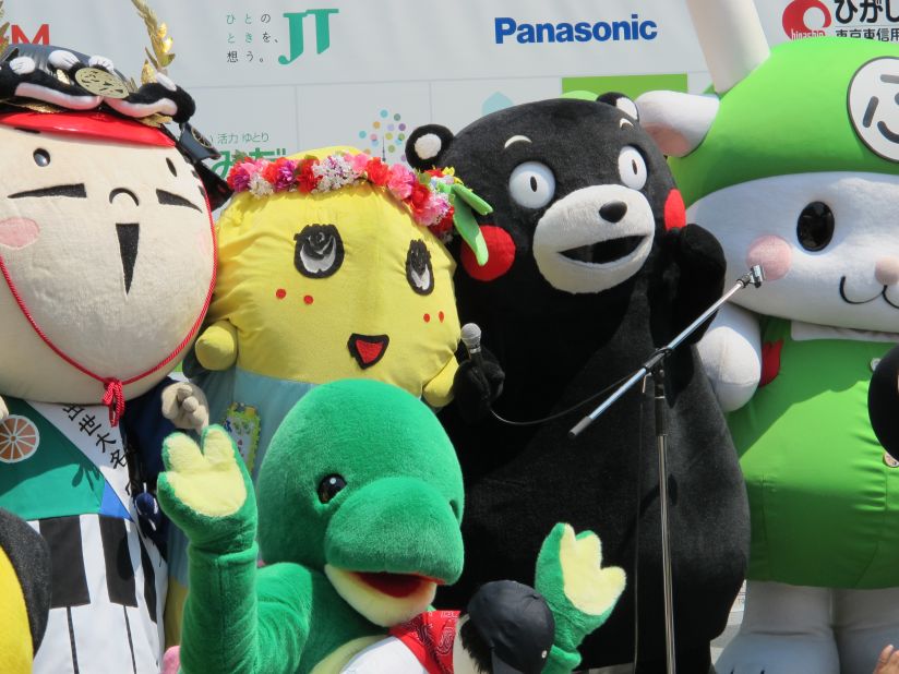 Funassyi (left) and Kumamon (right) are the two most popular yuru-kyaras (mascots) in Japan. They are leading a movement of cute, cuddly, and sometimes bizarre characters that drive big business and capture the hearts of both children and adults. 