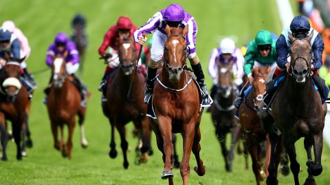 Pre-race favorite Australia (center) on his way to victory in the Epsom Derby