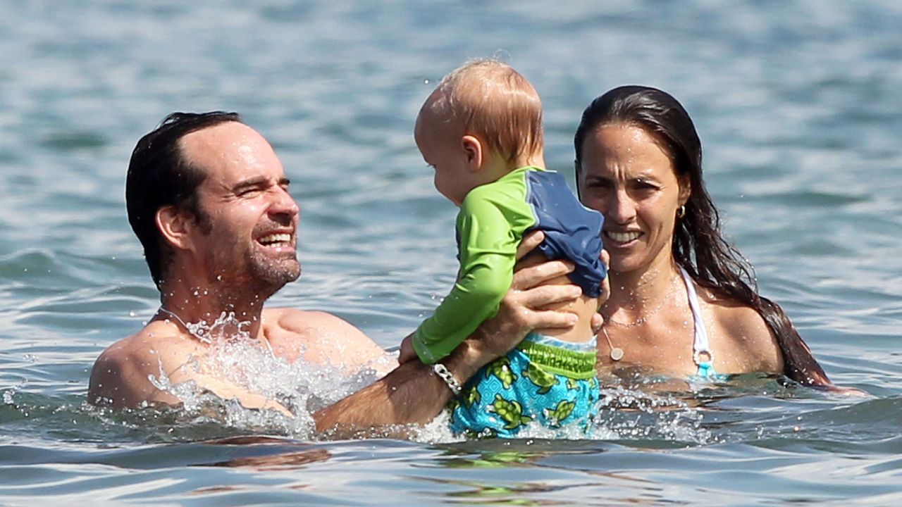 Actor Jason Patric, former girlfriend Danielle Schreiber, and son Gus vacation together in Hawaii less than a year before he filed a paternity suit. Gus was conceived through in vitro fertilization and <a href="http://www.cnn.com/2014/06/13/living/jason-patric-paternity/index.html">Patric is seeking status as his legal father</a>. Hollywood has a history of contentious custody disputes including ...