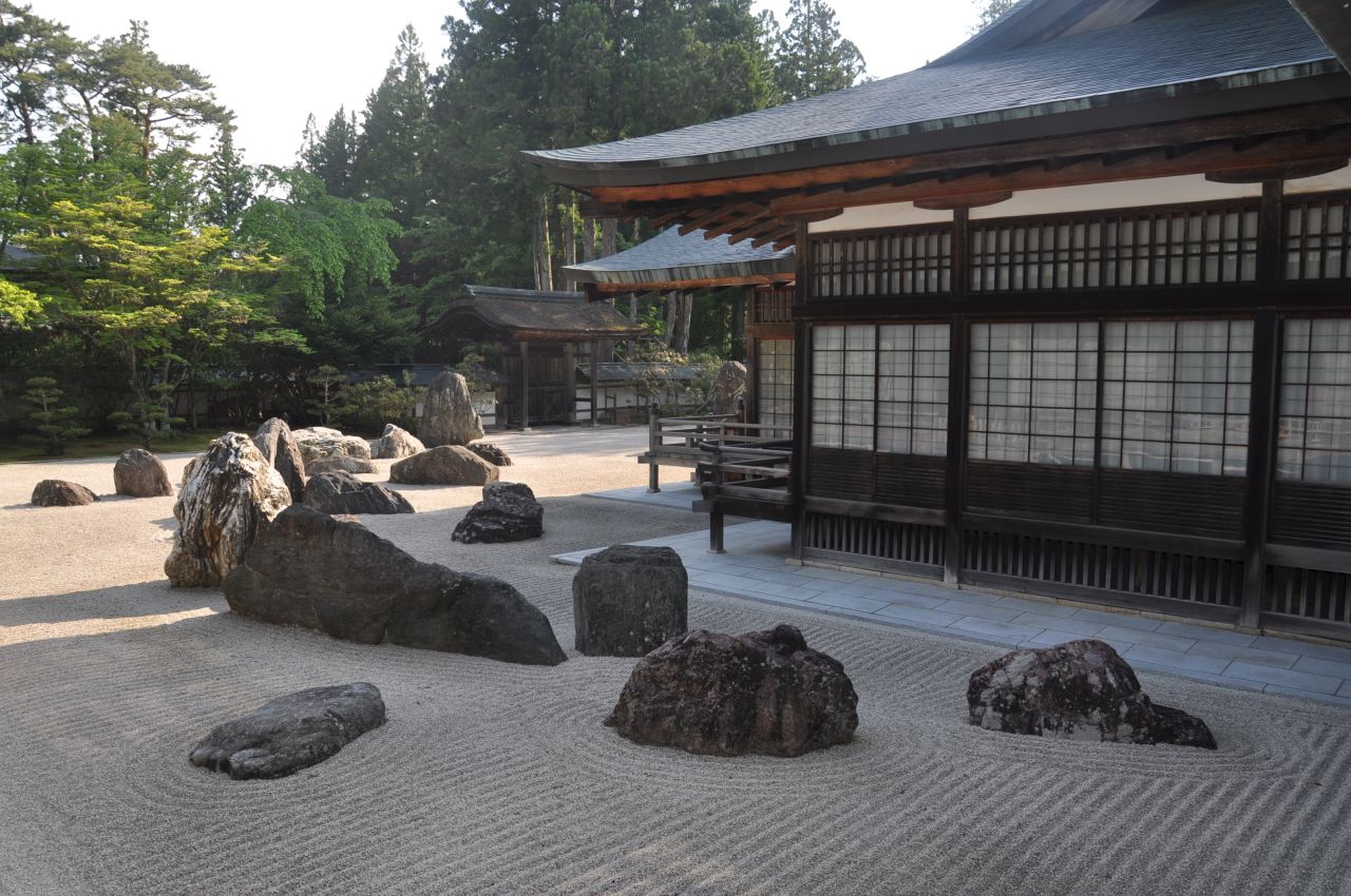 Japan's largest rock garden, Banryutei, sits in the inner courtyard at Koyasan's Kongobuji Temple. The rock garden was completed in 1984.