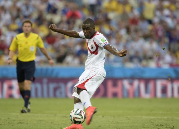 Joel Campbell marcó el primero de Costa Rica contra Uruguay.