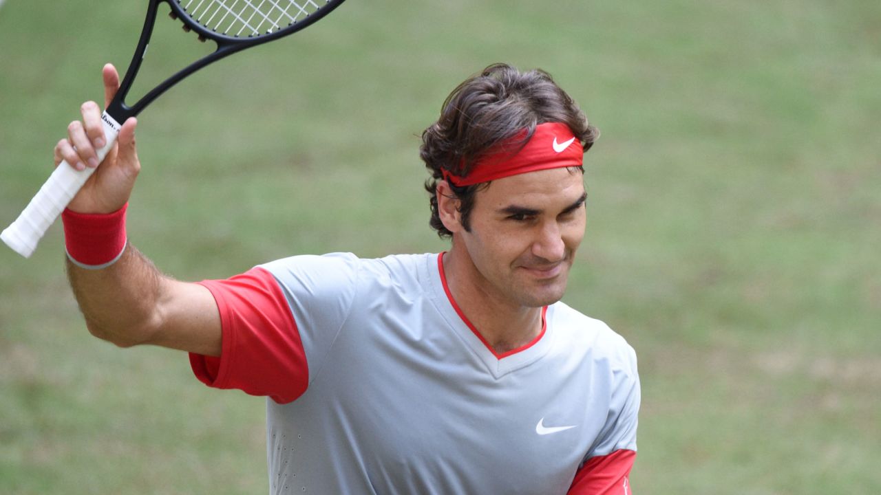 Roger Federer celebrates his straight sets win over Kei Nishikori in the semifinals in Halle.