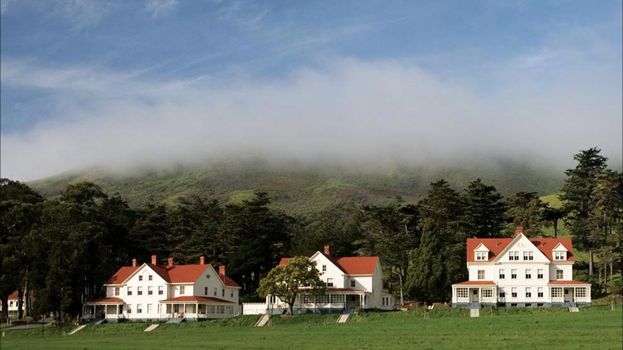 A unique Bay Area experience, Cavallo Point offers the romance of staying in historic officers quarters overlooking San Francisco, the Golden Gate Bridge and the bay.