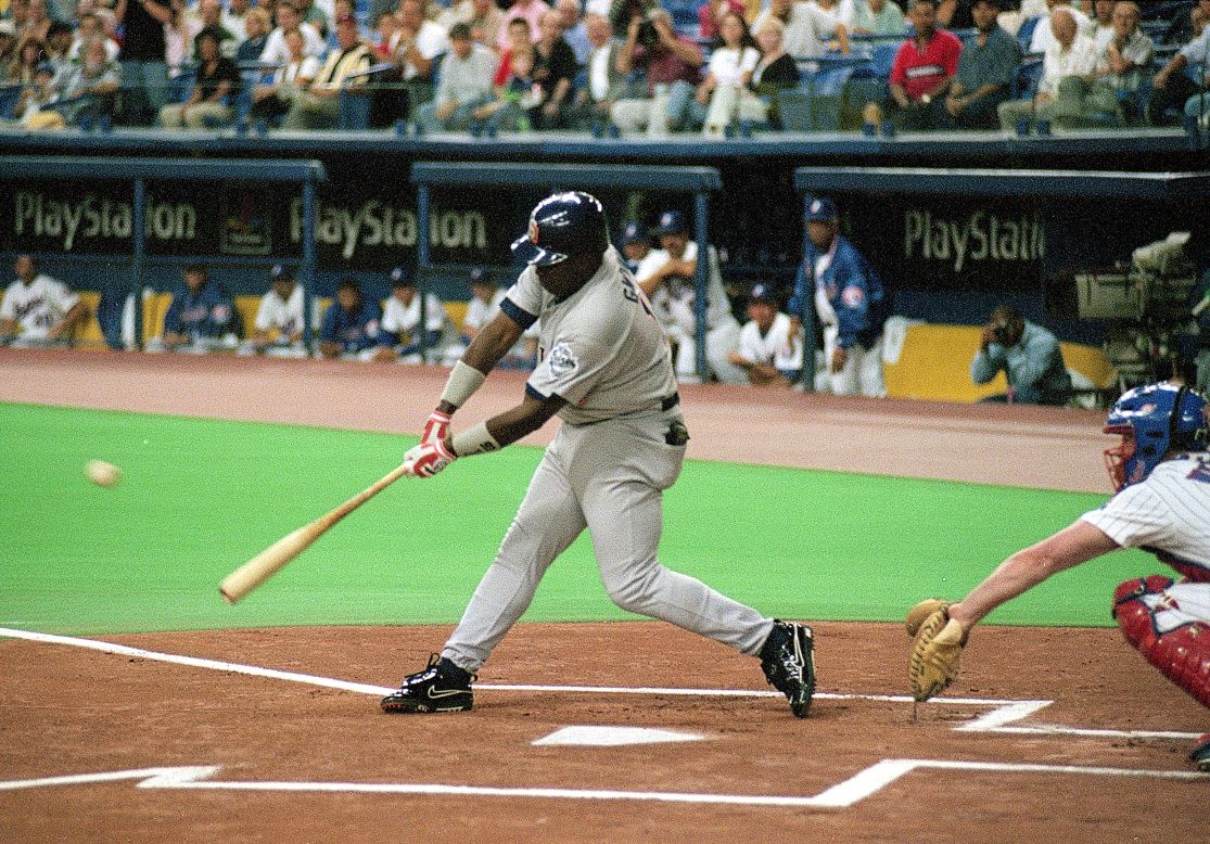 Gwynn gets his 3,000th hit during a game against the Montreal Expos in 1999.