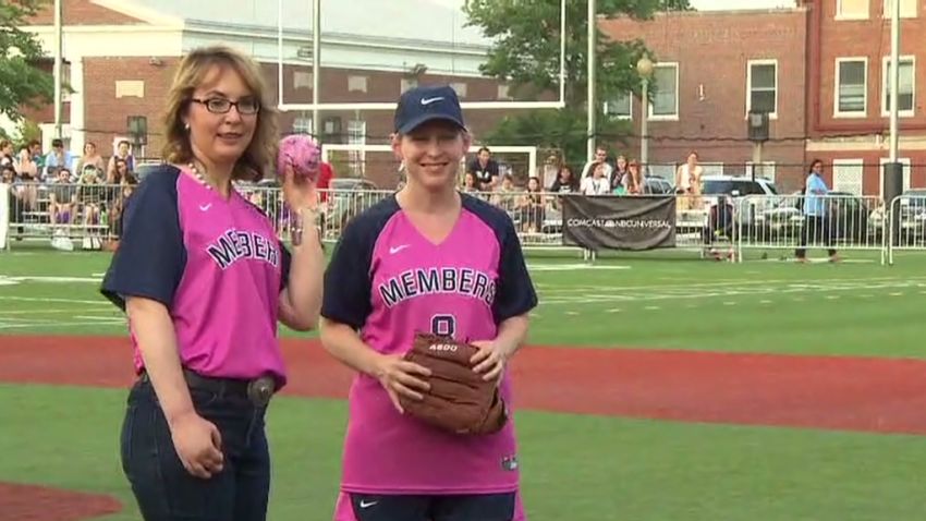vonat gabby giffords throws first pitch_00001925.jpg