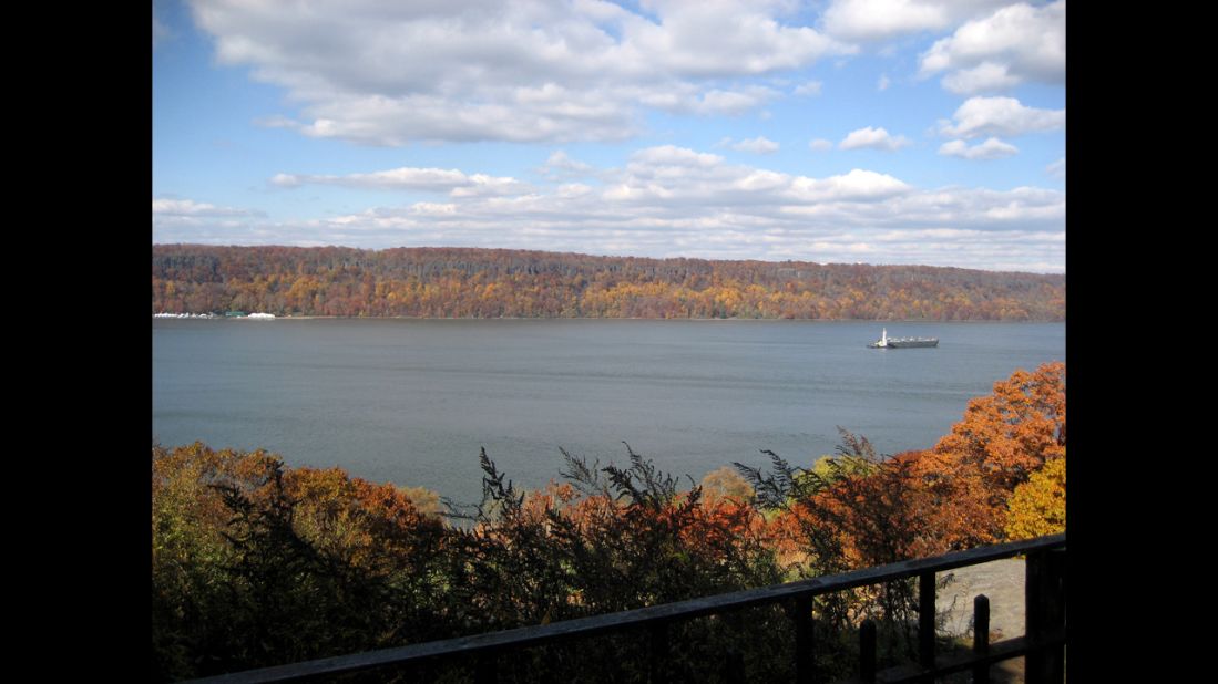 Generations of residents and visitors have enjoyed the scenic cliffs of New Jersey's Palisades.  With the Hudson River running below, the landscape could be forever altered if LG builds a tower office, as planned.