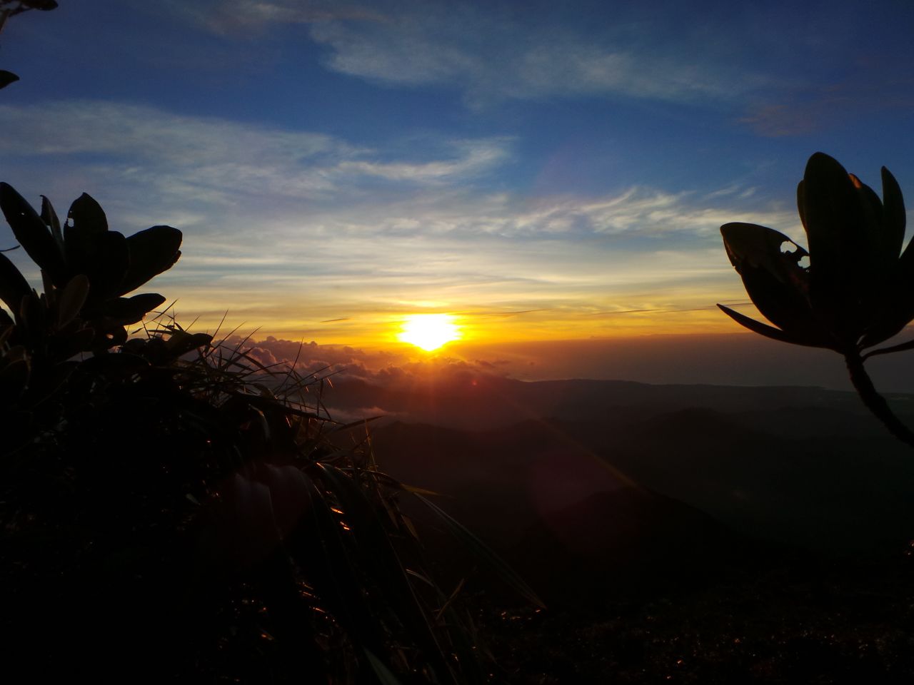 After spending the day hiking up Mount Mantalingajan in Palawan, Philippines, <a href="http://ireport.cnn.com/docs/DOC-1145270">Sherbien Dacalanio</a> was treated to this summer sunset. 