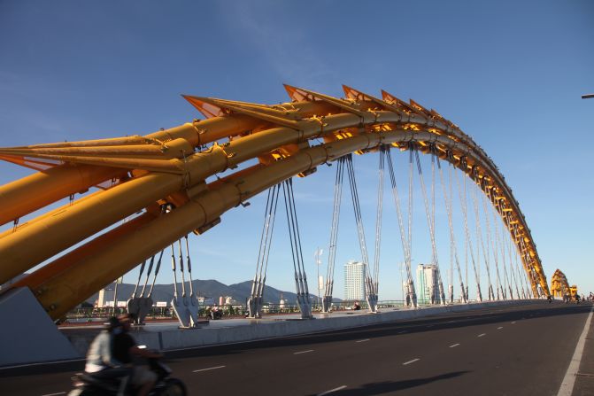 The Da Nang Department of Sports, Culture and Tourism expects the bridge to draw 3 million visitors to the city this year.