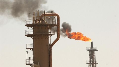 A general view shows Iraq's largest oil refinery in the northern town of Baiji 05 August 2003.
