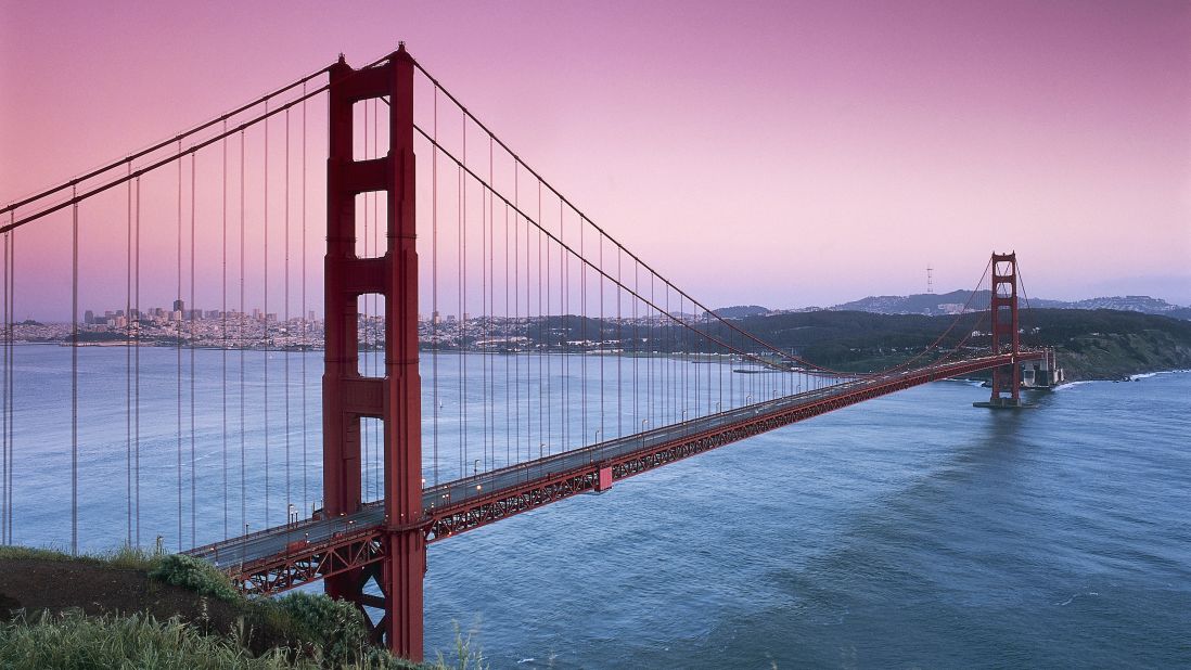 Travel through the country's oldest Chinatown and its cutting edge restaurant scene before taking the obligatory picture at the Golden Gate Bridge. Another can't miss: the hippie haven that is Haight-Ashbury, once home to psychedelic rock performers such as The Grateful Dead and Janis Joplin. 