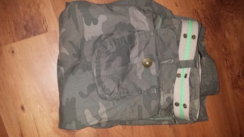 Karen Wisinska says she found the note in this pair of pants.
