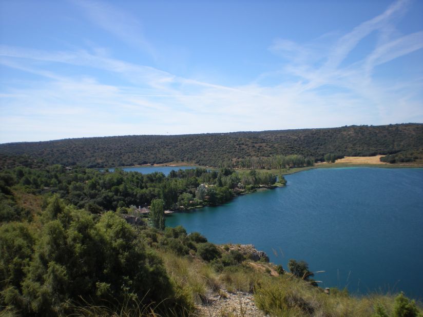 Encompassing 4,000 hectares, this protected group of 15 connected lakes is home to many varieties of waterfowl and fish. The Cave of Montesinos, which gets a mention in "Don Quixote," is also located in the park. 