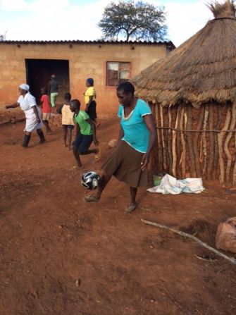 "Imagine you drive to the middle of nowhere to deliver soccer balls to kids who never had one," said Ron Eisen. "After you make the delivery, a woman appears, without shoes, and has mad soccer skills!" Eisen, a volunteer with the charity Ball To All, photographed the woman in Shangani, Zimbabwe, as she demonstrated her prowess. He <a href="index.php?page=&url=http%3A%2F%2Fireport.cnn.com%2Fdocs%2FDOC-1144199">made a video</a>, too.<br />