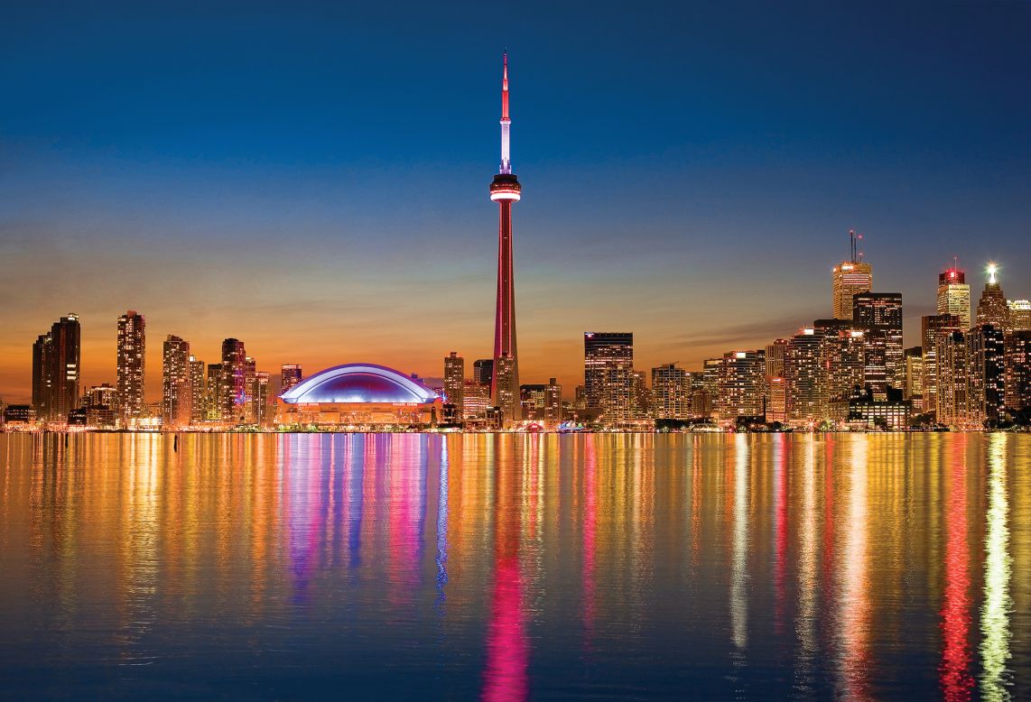 <strong> Toronto waterfront: </strong>For the best views of Canada's 553.33-meter-high <a href="http://www.cntower.ca/intro.html" target="_blank" target="_blank">CN Tower</a> and Rogers Centre sports stadium you need to hit Lake Ontario (pictured). 