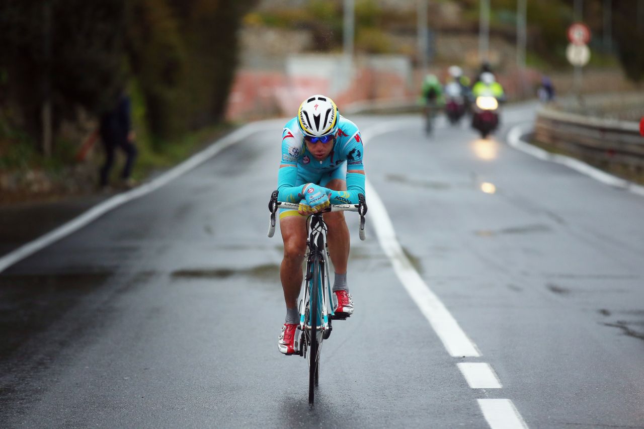 Vincenzo Nibali came third in the 2012 Tour de France and won the 2013 Giro D'Italia. With a strong team behind him and incredible descending skills, the 'Shark from Messina' could leave Froome and Contador chasing his shadow. 