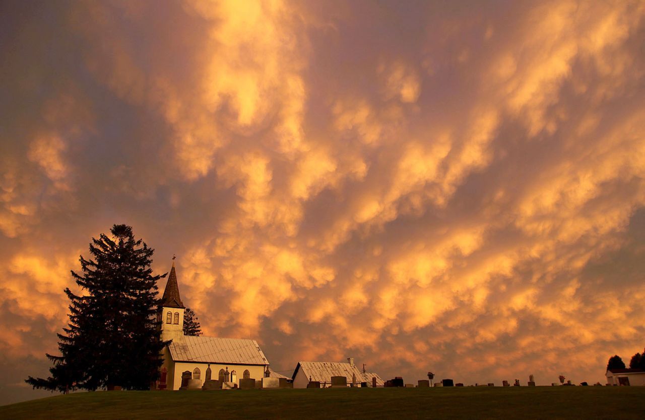Jim Jorstad felt he was "in another world" when he looked up and saw <a href="http://ireport.cnn.com/docs/DOC-1148956">these heaping cloud formations</a> in late June from the Mississippi River shore in LaCrosse, Wisconsin. The rolling clouds are known as mammatus clouds and typically associated with strong thunderstorms, according to the National Weather Service. 