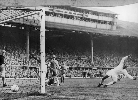 Di Stefano scores Madrid's first goal against Eintracht Frankfurt during the European Cup Final in Glasgow on May 18, 1960. Madrid won 7-3.