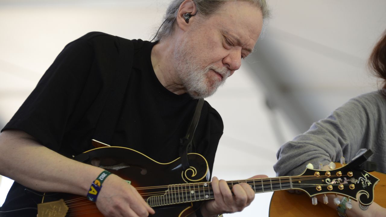 Tommy Ramone, former drummer for the Ramones, plays as part of the duo Uncle Monk at the Stagecoach Country Music Festival i Indio, California, in 2012.