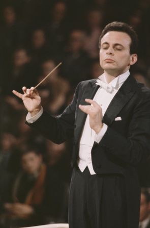 Renowned conductor <a href="index.php?page=&url=http%3A%2F%2Fwww.cnn.com%2F2014%2F07%2F13%2Fshowbiz%2Fmaestro-lorin-maazel-obit%2Findex.html" target="_blank">Lorin Maazel</a> died from complications of pneumonia on July 13, according to his family. He was 84.