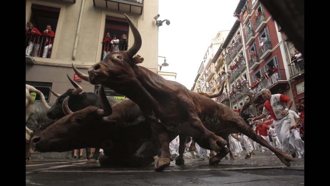The bull run is 850 meters, or half a mile.