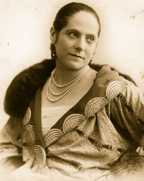 Polish-born American entrepreneur Helena Rubinstein founded a namesake cosmetics company which made her one of the richest women in the world. Through her savvy marketing, she patented the concept of daily skincare to women across the world, who rushed to buy her pots of face and eye creams. Rubinstein famously said: "There are no ugly women, only lazy ones."<br />