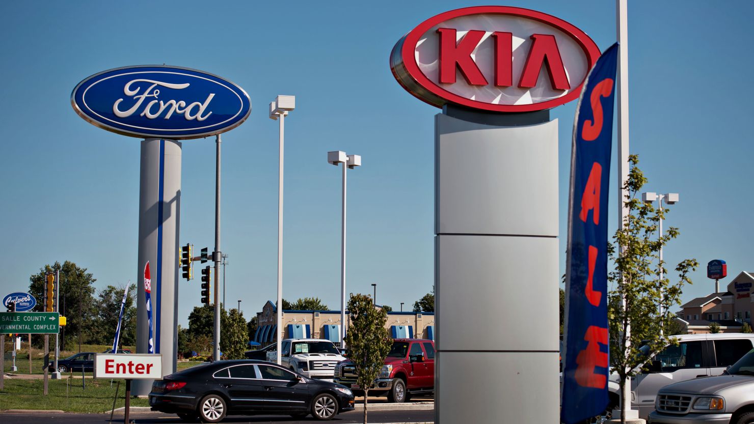 The EPA has challenged the gas mileage claims of some auto makers, including Kia and Ford.