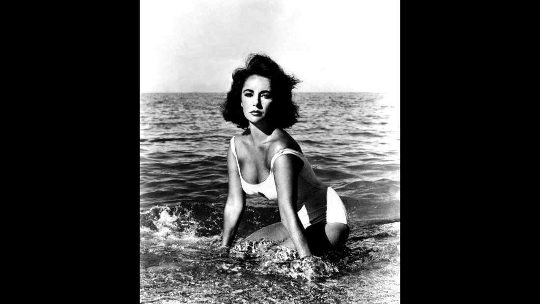 While playing a mental patient in 1959's "Suddenly, Last Summer" Elizabeth Taylor was able to maintain her status as a sex symbol with this simple white suit.