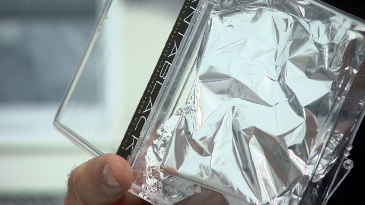 It creates some surprising visual effects. Creases and bumps on this aluminum foil are easily picked up by the human eye ... 