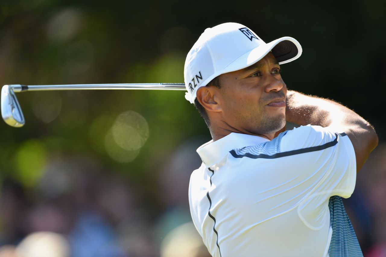 Woods had a shaky start to his round, suffering successive bogeys on Royal Liverpool's first two holes.