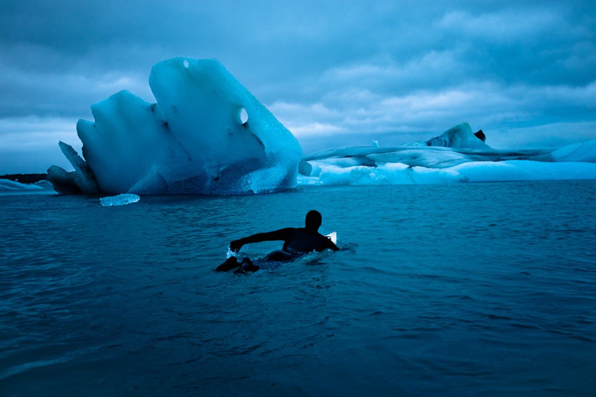 Un nuevo video de SmugMug Films documenta el trabajo del fotógrafo Chris Burkard en Noruega al retratar a los surfistas proefsionales Patrick Millen, Brett Barley y Chadd Konig en las heladas aguas. Estas son algunas de sus fotos.