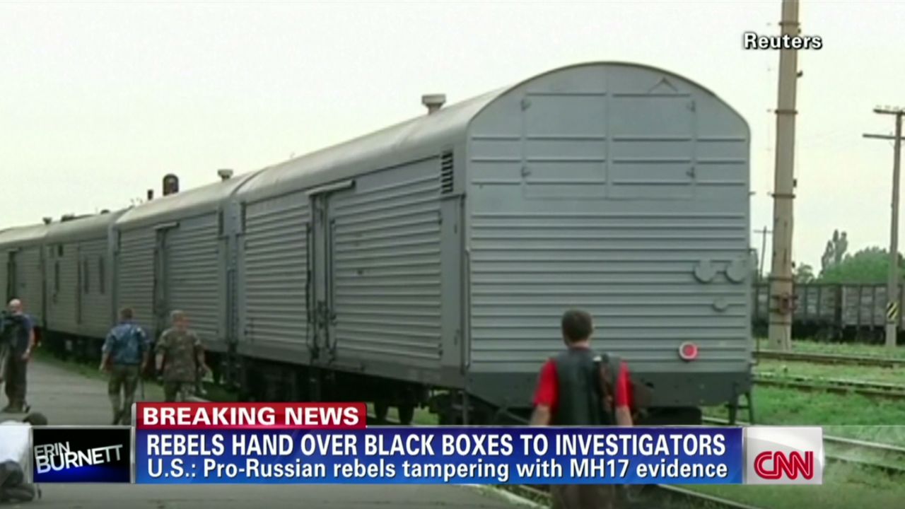 exp erin dnt lah malaysia airlines crash ukraine bodies_00001225.jpg