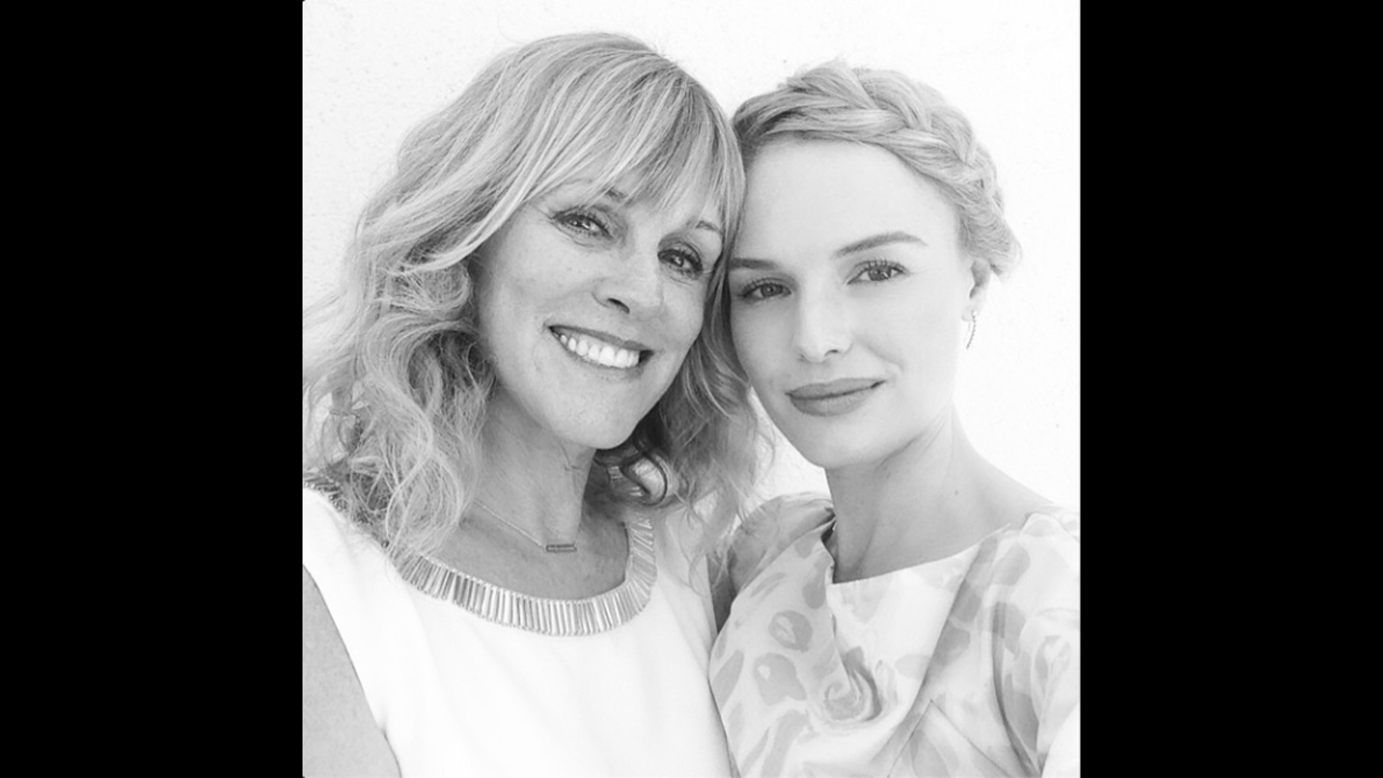 Actress Kate Bosworth posted <a href="http://instagram.com/p/qiEL5urcZy/" target="_blank" target="_blank">an Instagram selfie</a> with her "beautiful mama" on Wednesday, July 16. 