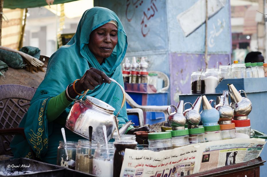 I asked her where her husband was. She hesitantly answered that he had gone to Libya 7 years ago and there had been no word of him ever since. She had to work as a tea-lady to provide for her children and pay for their schools. <br />She starts working at dawn everyday, and is done by sunset.