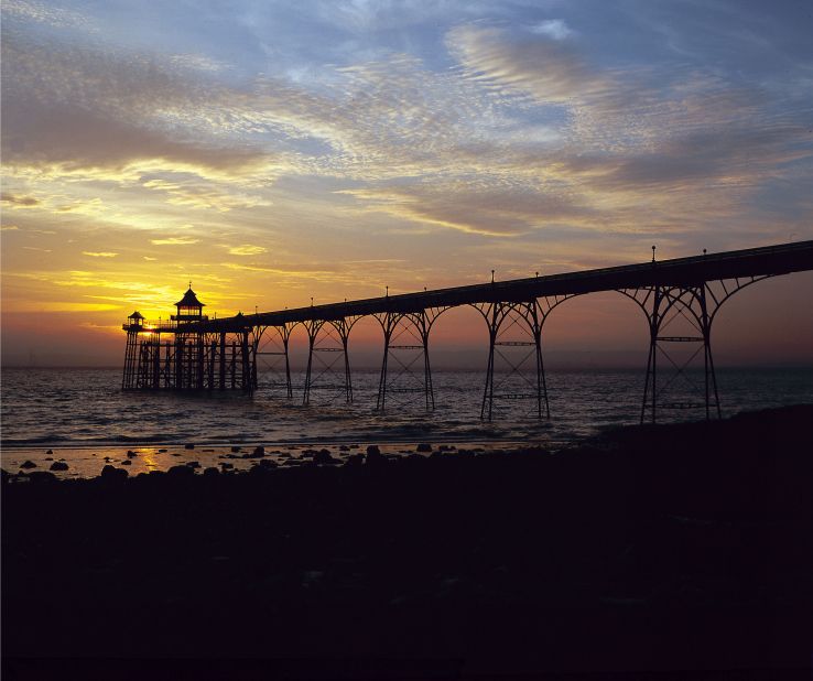 Late English poet Sir John Betjeman described Clevedon Pier as "the most beautiful pier in England."