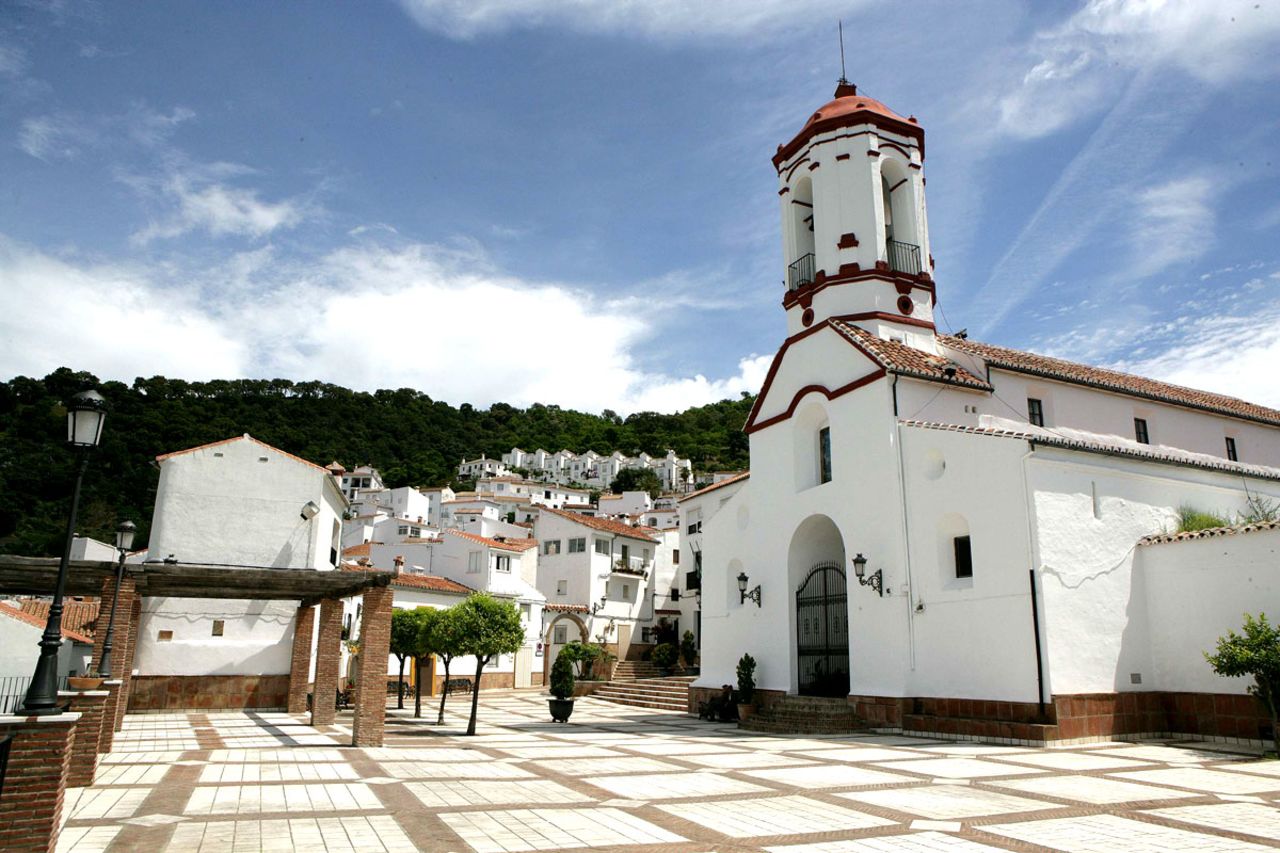 As well as its art event, Genalguacil is also known for its immaculate whitewashed buildings and beautiful countryside.