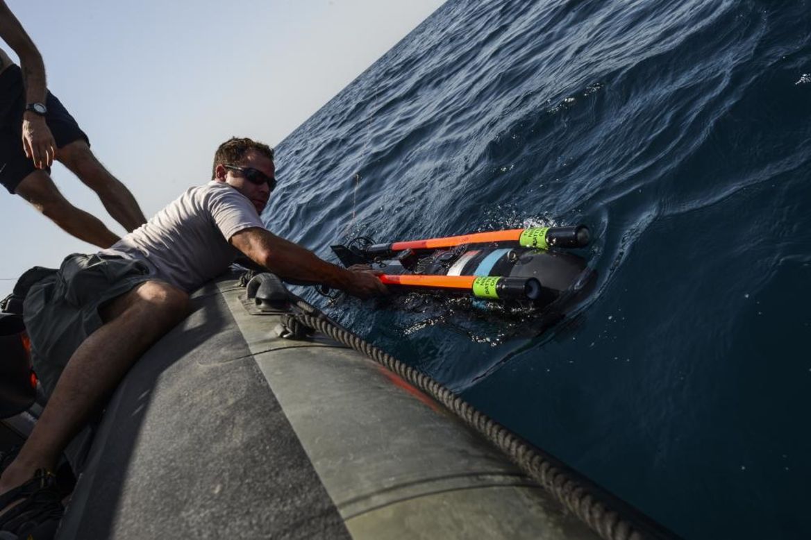 El SeaFox, uno de una nueva generación de drones militares, utilizados por la Armada de los Estados Unido para rastrear minas en el Golfo Pérsico. 